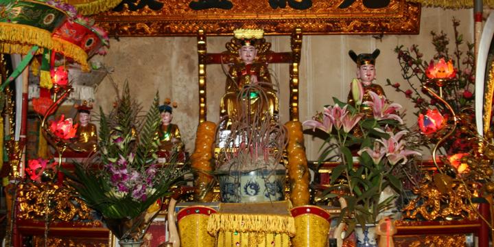 Xem phong thủy bàn thờ ông Thổ công cho nhà khang thịnh | Tử Vi Cổ Học