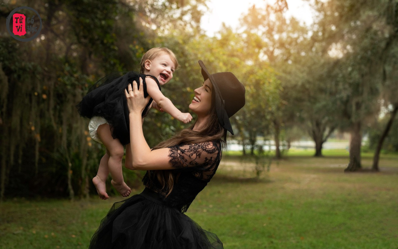 Bố mẹ tham khảo những tên đẹp cho bé sinh năm Bính Ngọ 2026 hợp phong thủy, mang ý nghĩa tốt lành và tài lộc.