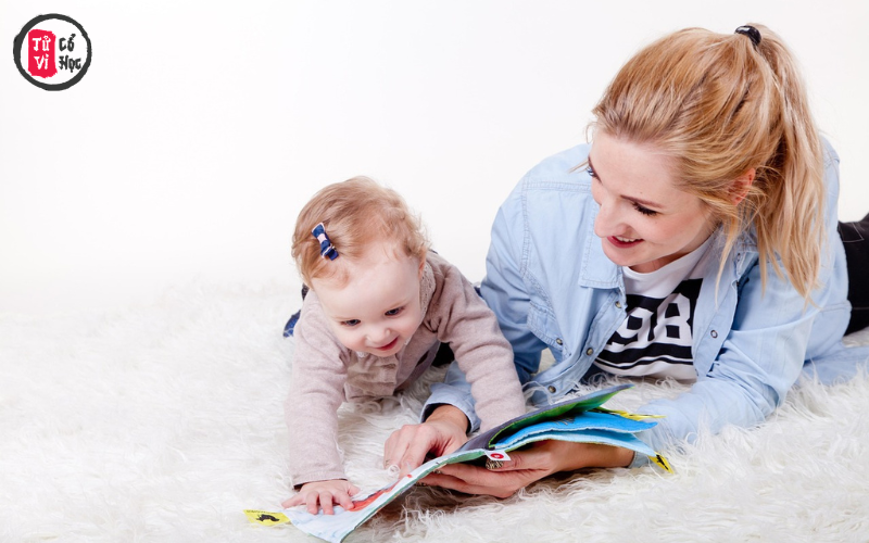 Nhiều gia đình tham khảo yếu tố phong thuỷ, ngũ hành để lựa chọn tên phù hợp với năm sinh và bản mệnh của trẻ.