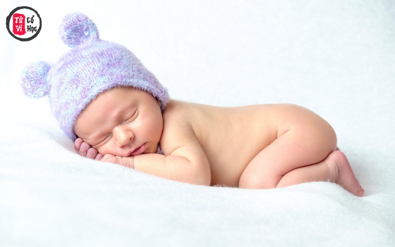 Đặt tên con hợp mệnh giúp cân bằng ngũ hành, mang lại may mắn và bình an cho bé ngay từ khi chào đời.