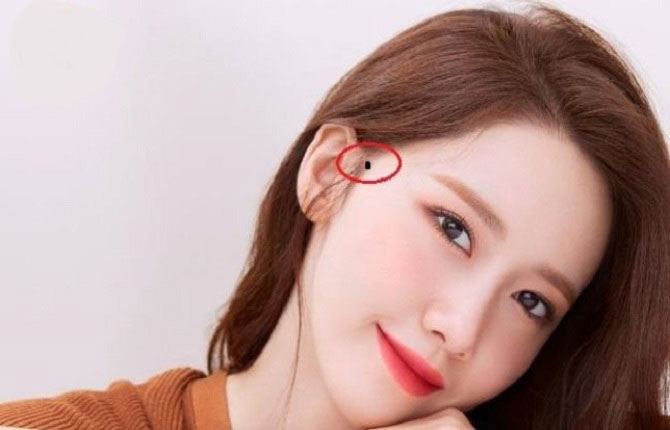 1670898104 y nghia not ruoi o thai duong cua phu nu bia.jpg