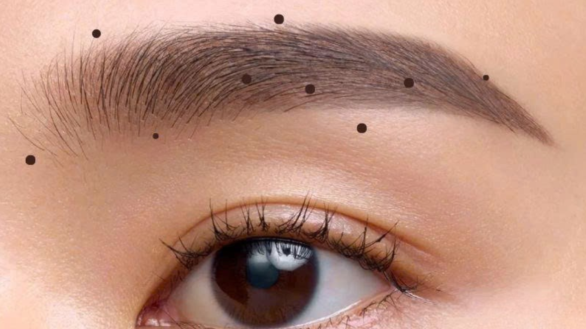 20 vị trí nốt ruồi may mắn của phụ nữ 4 not ruoi long may